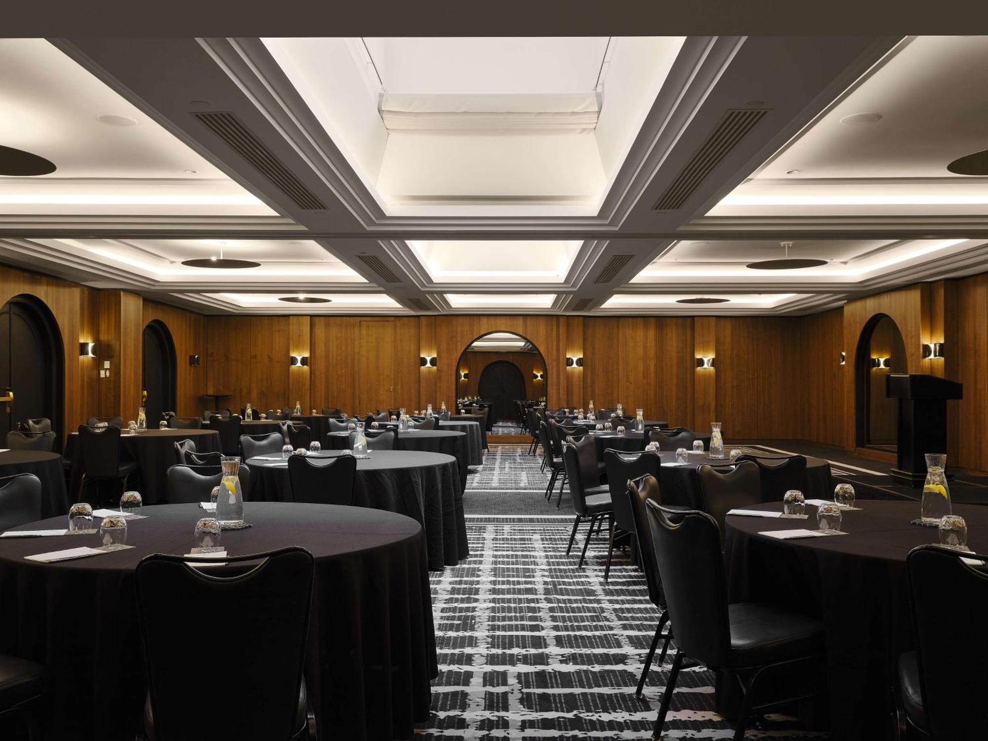 โวก โฮเทล มอนทรีออล ดาวน์ทาวน์ Hotel มอนทรีอัล ภายนอก รูปภาพ